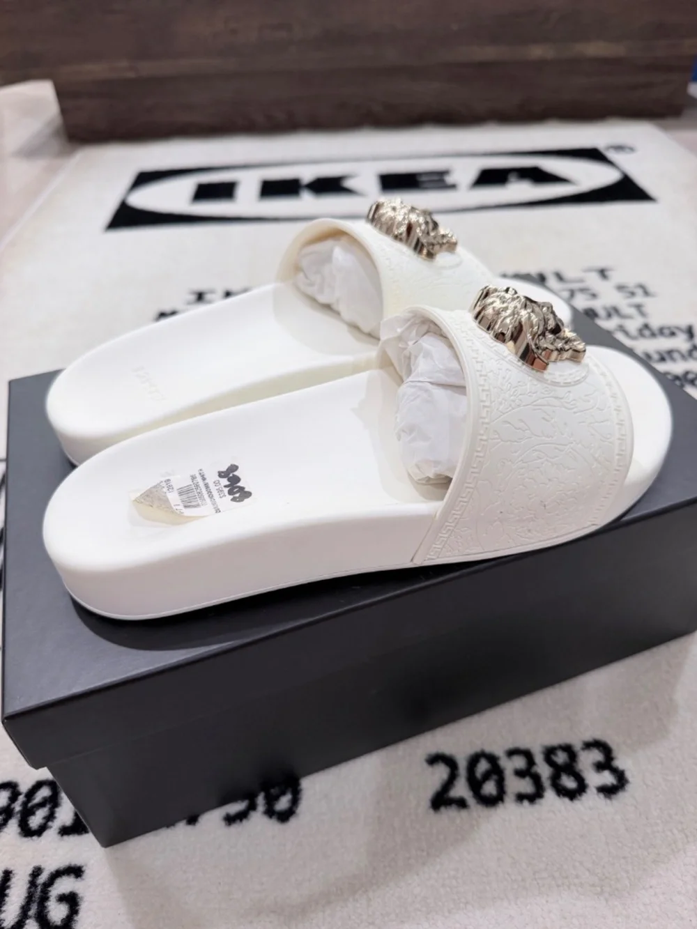 Versace Baroque Medusa Palazzo Patterned White Rubber Pool Slides - Gomma 39